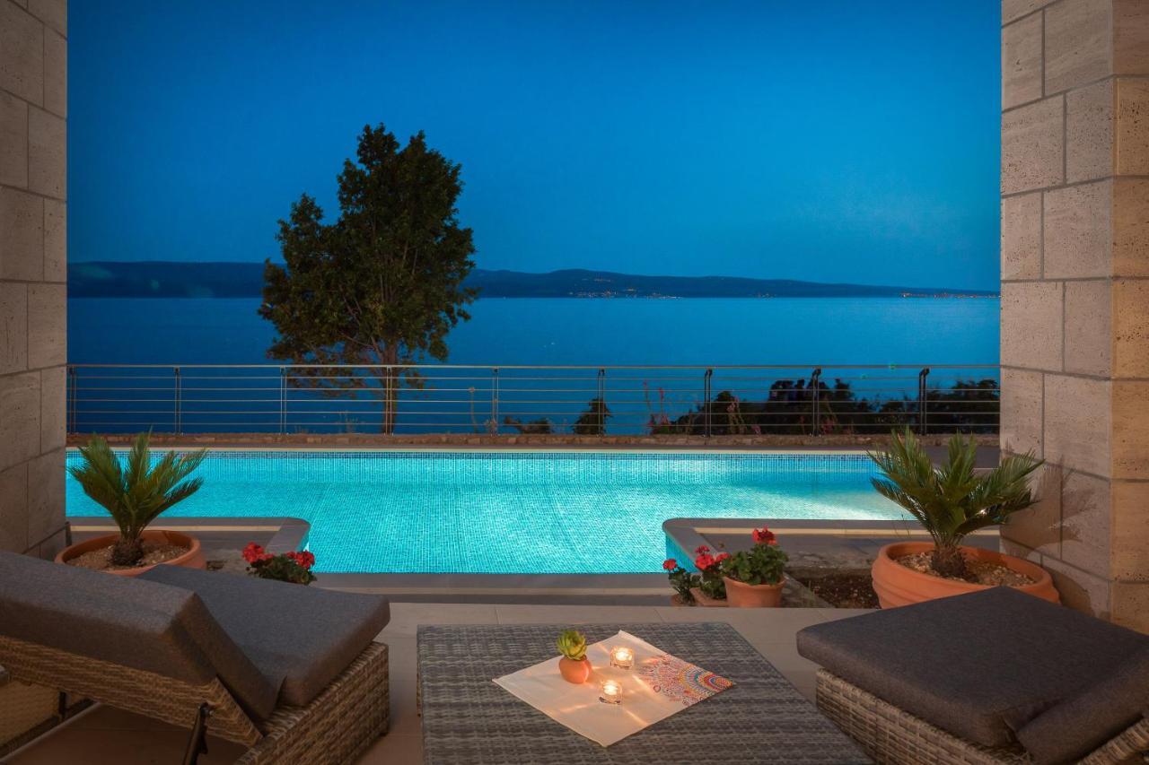 Absolute Beach Villa Оміш Екстер'єр фото