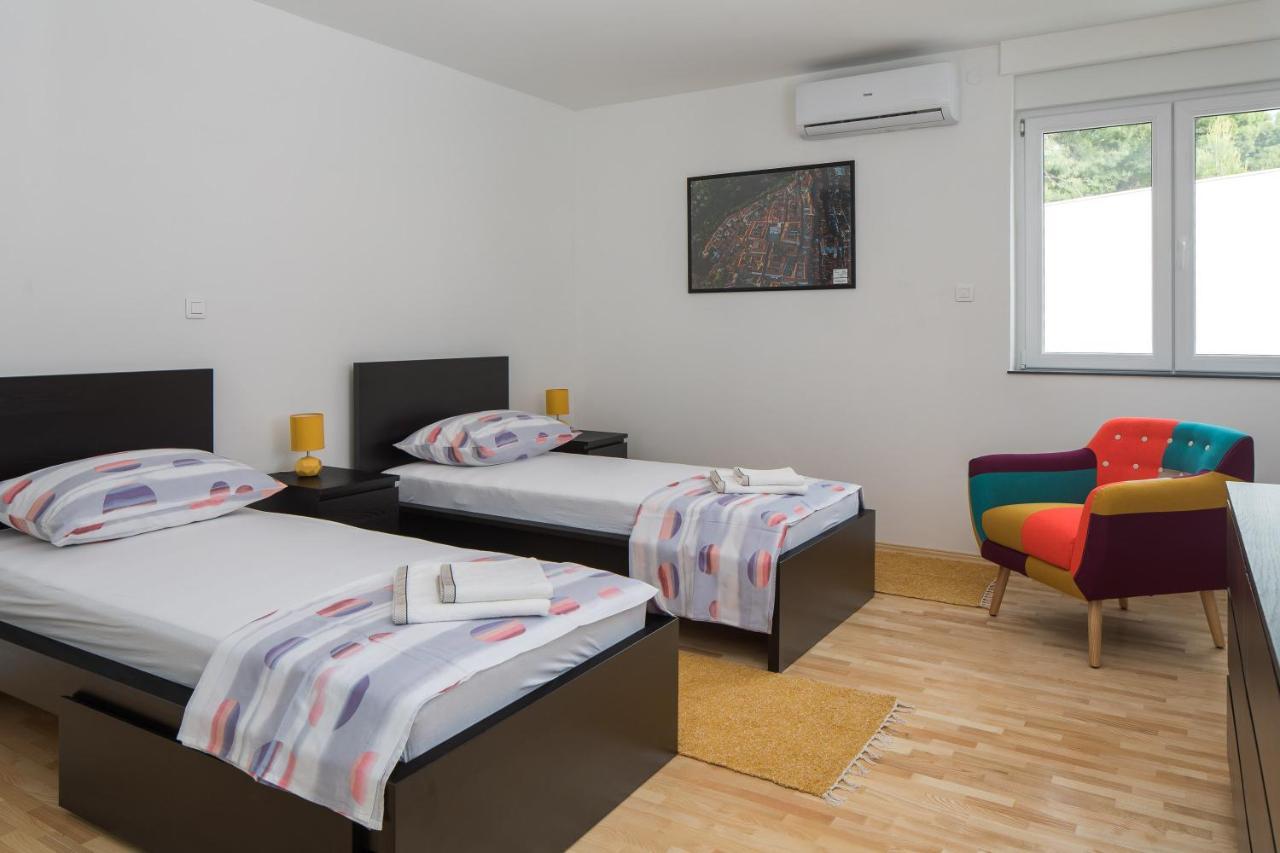 Absolute Beach Villa Оміш Екстер'єр фото