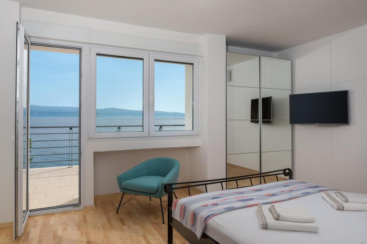 Absolute Beach Villa Оміш Екстер'єр фото