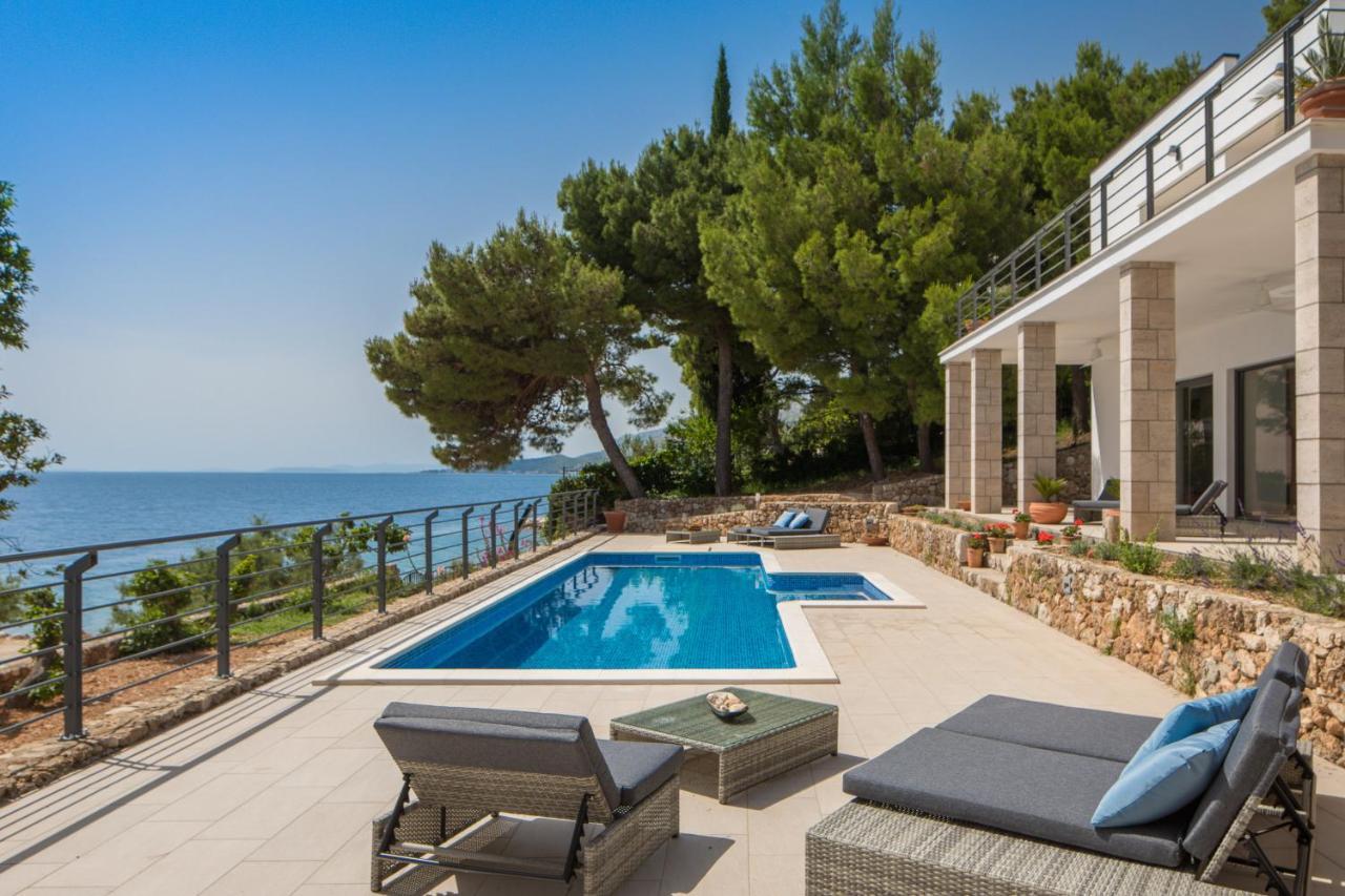 Absolute Beach Villa Оміш Екстер'єр фото