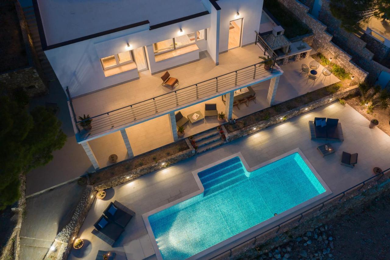 Absolute Beach Villa Оміш Екстер'єр фото