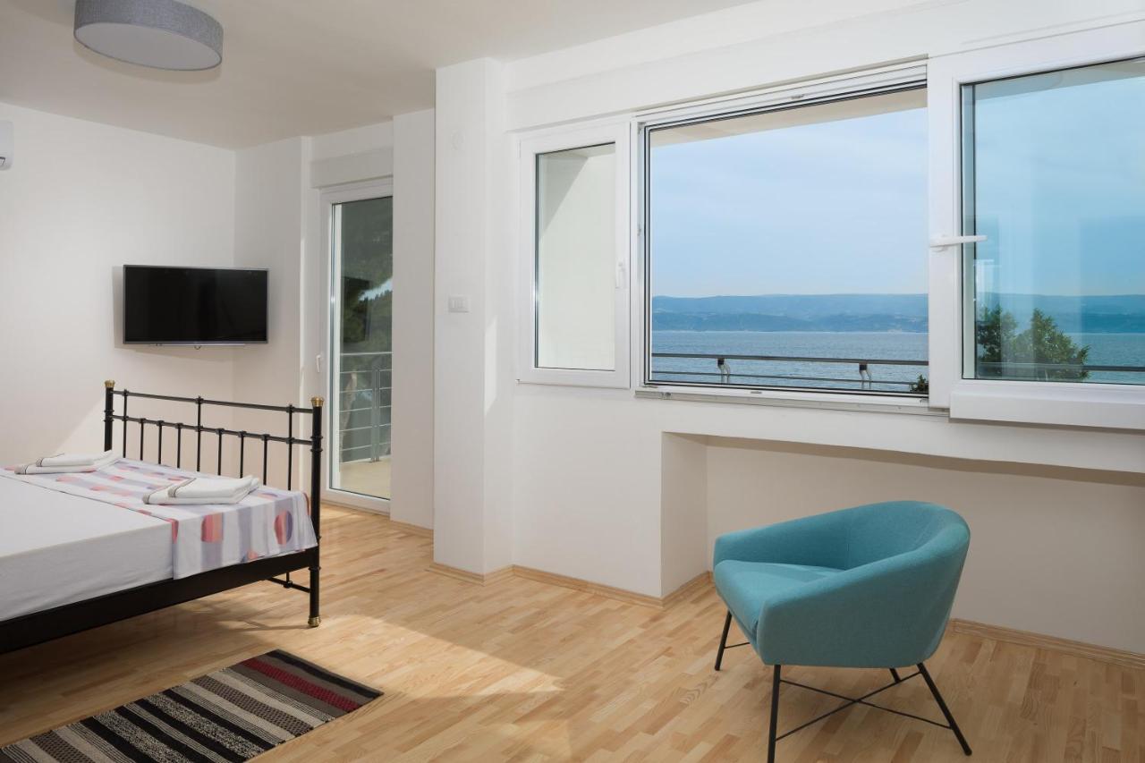 Absolute Beach Villa Оміш Екстер'єр фото