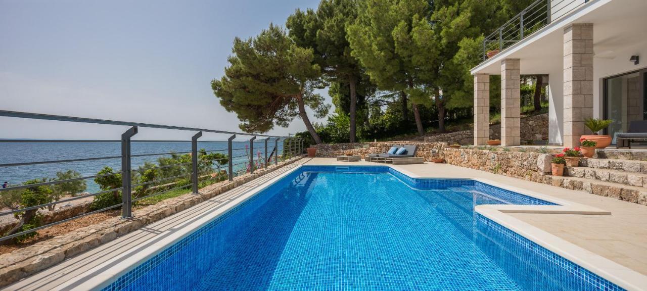 Absolute Beach Villa Оміш Екстер'єр фото